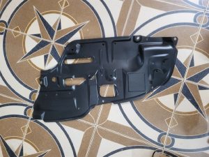 Chắn bùn gầm Toyota Camry 3.0