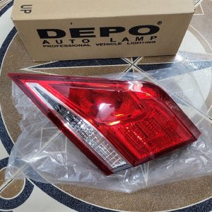 Đèn hậu miếng trong Toyota Camry 2.4