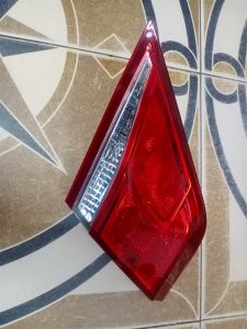 Đèn hậu trong cốp Toyota Camry 2.0