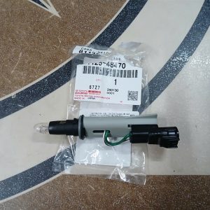 Đui đèn lăng téc Toyota Camry