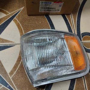 Xi nhan cản trước Toyota Crown