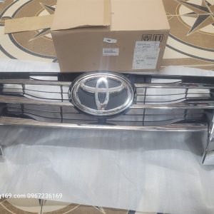 Mặt ca lăng Toyota Fortuner