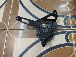 Hộp báo mù Toyota Veloz