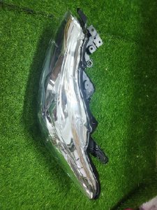 Đèn pha có bi Toyota Vios