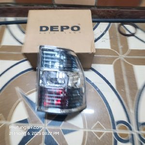 Đèn hậu Mitsubishi Pajero V93