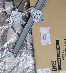 Compa lên kính Navara
