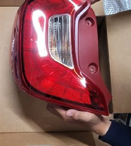 Đèn hậu miêng trong bên lái Lacetti